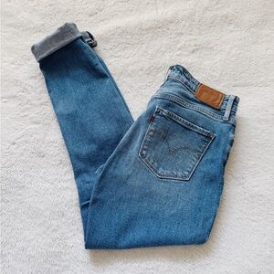 Levis jeans